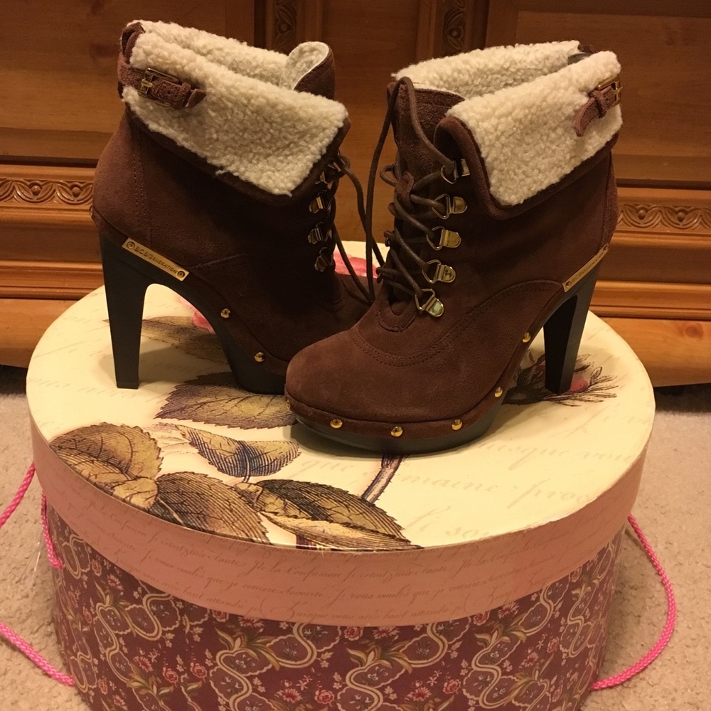 BCBGENERATION SWADE BOOTS SIZE 6.5/7